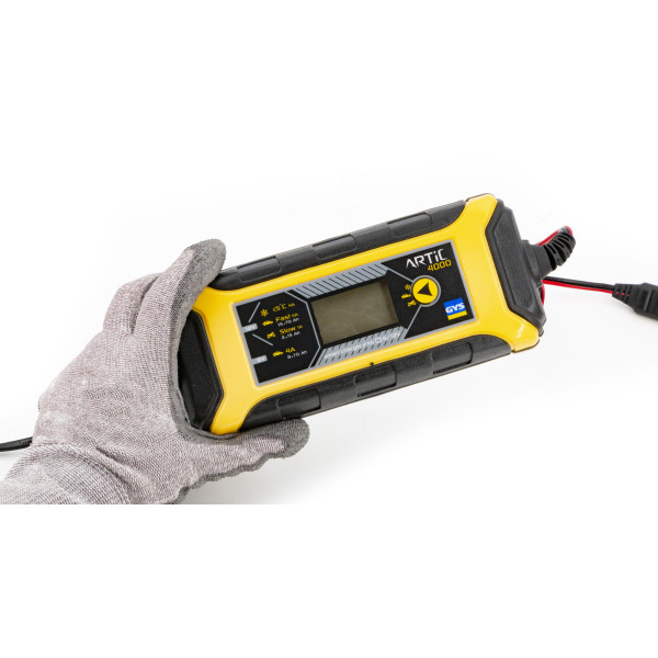 CHARGEUR ARTIC 4000 automatic 6/12V / 2 à 70 Ah